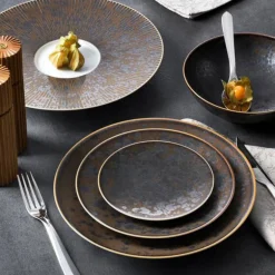 Aguirre Dinnerware