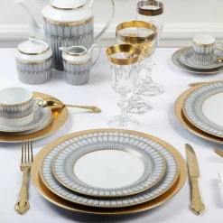 Arcades Gold Dinnerware