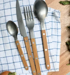 Bistro Teak Flatware 5 Piece Setting