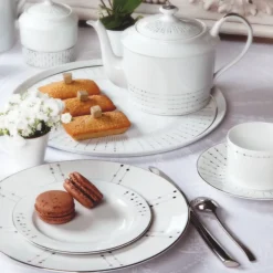 Carrousel Dinnerware