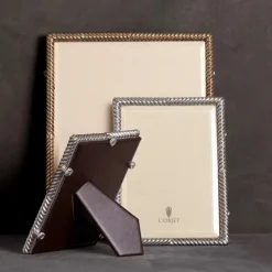 Deco Twist Gold Frame