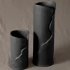 Eliza Vase Raw Black
