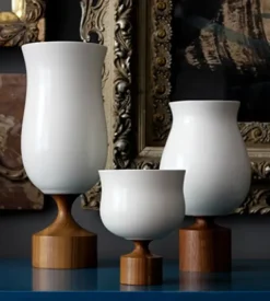 Gordon Vase White & Walnut