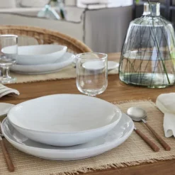 Livia Dinnerware White