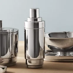 Manhattan Cocktail Shaker