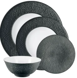 Mineral Irise Dinnerware Black