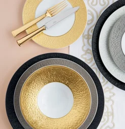 Mineral Irise Dinnerware Black