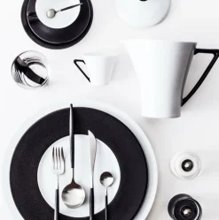 Seychelles Black Charger 12.6"